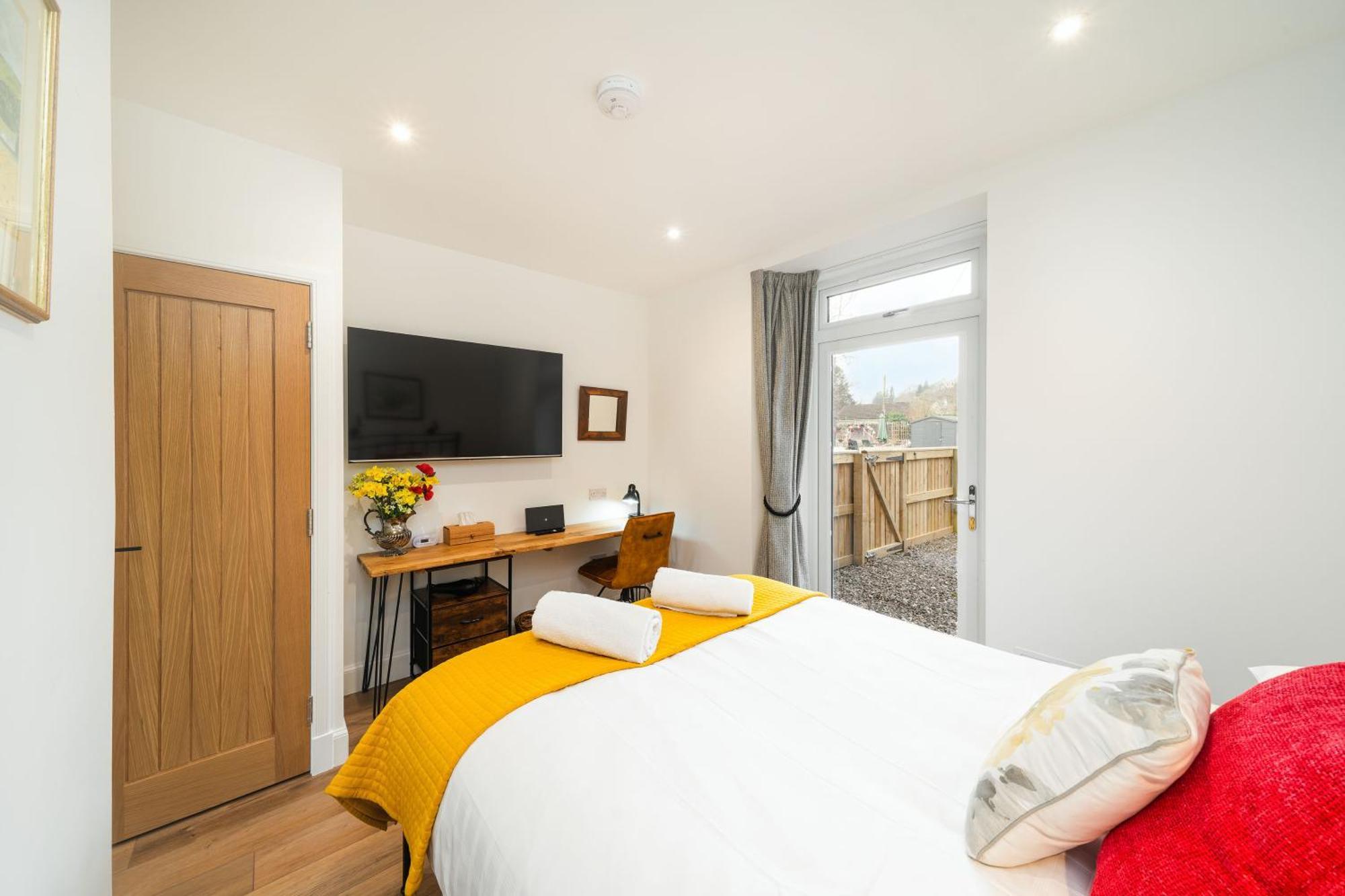 Апартаменты Grange8 Luxury Snug & Courtyard In Blairgowrie Blairgowrie and Rattray Экстерьер фото