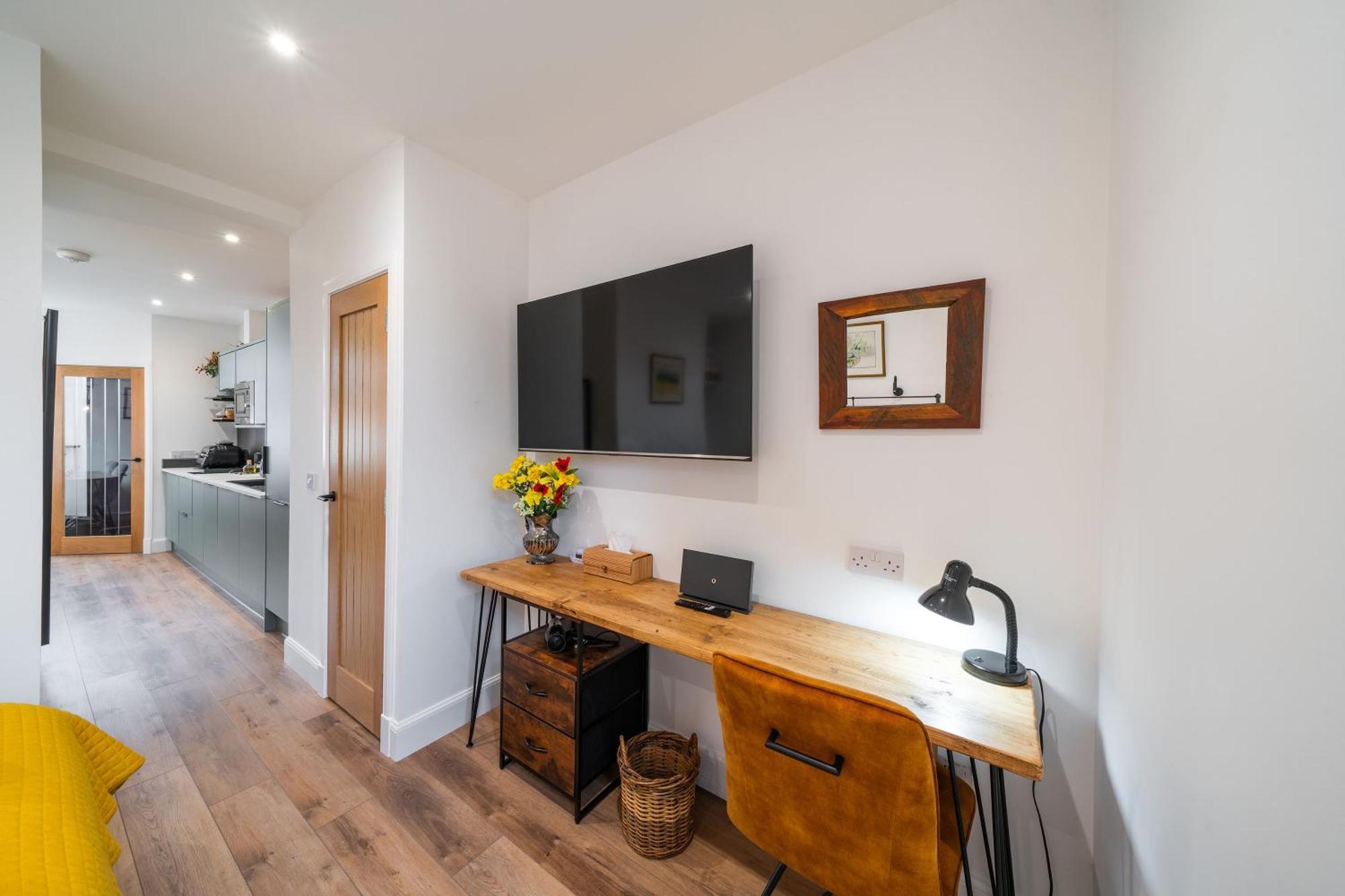 Апартаменты Grange8 Luxury Snug & Courtyard In Blairgowrie Blairgowrie and Rattray Экстерьер фото